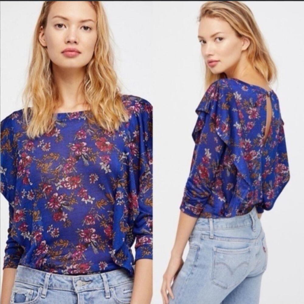FREE PEOPLE Dock Street Blue Red Top Floral Ruffle Keyhole Back 3/4 Sleeve Sz M